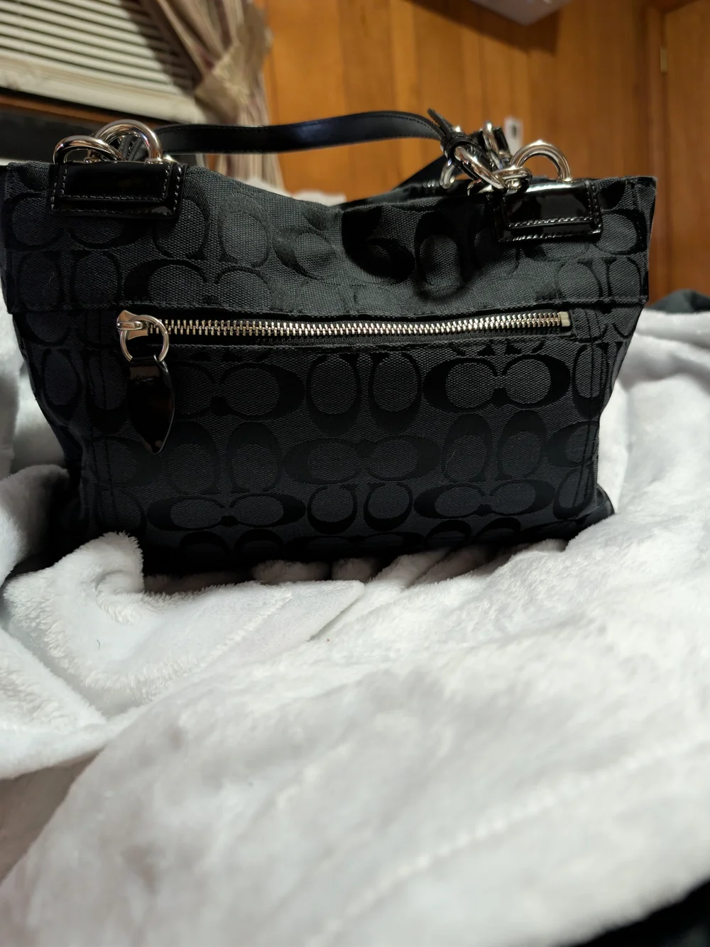 Coach Penelope Signature C Satchel / Carryall (Style F16580)